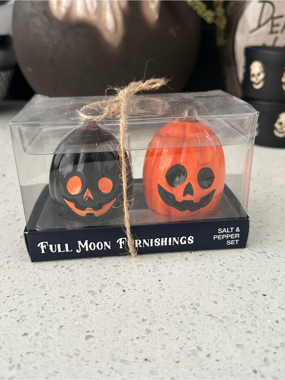 NWT•Pumpkin Salt & Pepper Set